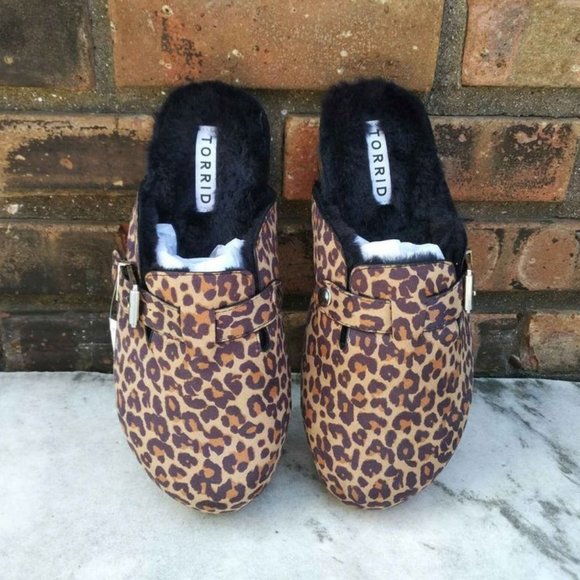 Torrid Leopard Animal Print Cheetah Fur Flat Wide Width Clog Slip On Shoes - Picture 4 of 7